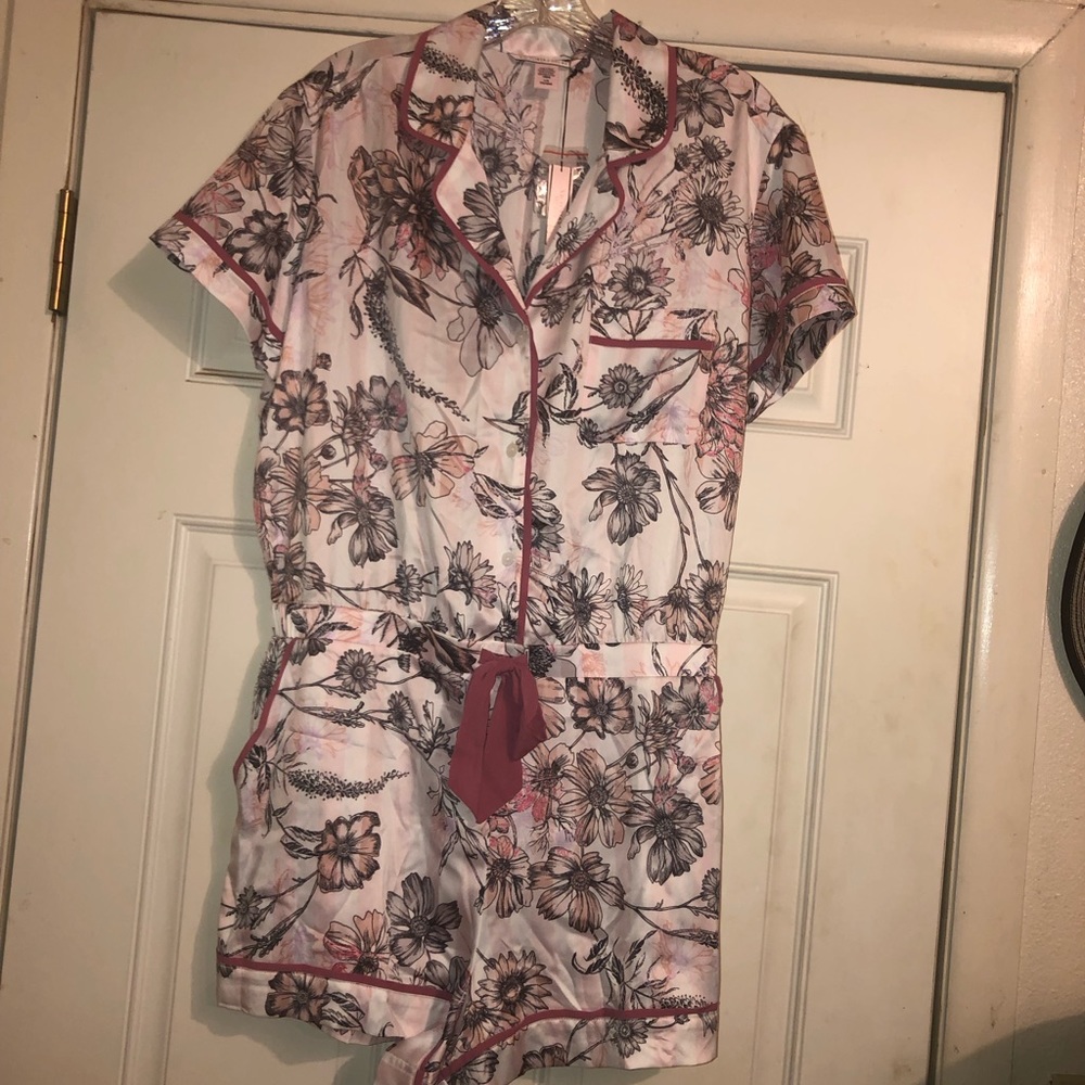 Jumper shirt/shorts beautiful to use on a relax day.